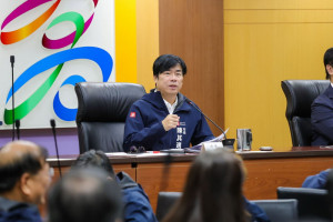 ▲陳其邁責請警察局加強對景點及重要幹道的車流監控與疏導，並請各區公所協助狀況通報，以疏解交通壅塞。