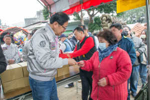 壽山巖觀音寺讓你        除夕熱鬧到元宵（張善政市長發包紅包）