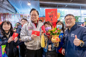 張市長赴桃園花市拜早年。