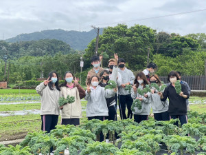 桃園大溪「康莊有機聚落」產地到餐桌導覽解說，探尋有機友善耕作的秘密。