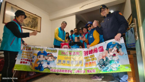 關懷弱勢送暖，讓里民安心過年。