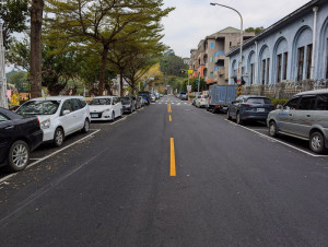 ▲高市旗山老街路面翻新。