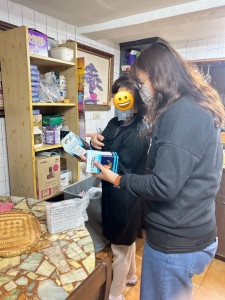 ▲高市社工主動訪視，協助提供福利資源。
