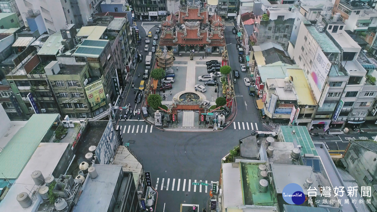 景福宮周邊人行道改善前。