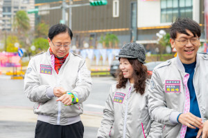 張市長視察2025台灣燈會試營運。