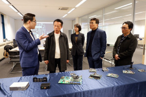 嘉義縣長翁章梁率縣府團隊前往德國及荷蘭，首站參訪位於荷蘭愛茵荷芬的研揚科技（Aaeon Technology）和技嘉科技（GIGABYTE Technology）／嘉義縣府提供