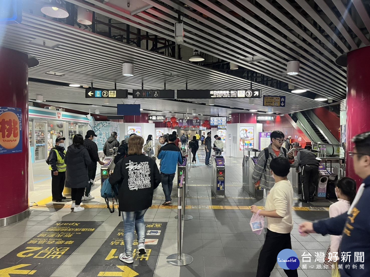 台灣燈會首週六湧進220多萬人次　機場捷運1小時完成散場疏運 台灣好新聞 第3張