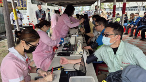 ▲高市前鎮科技產業園區號召15家企業，舉辦捐血公益活動。
