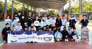 ▲高市農業局輔導高雄在地乳品與台鋼雄鷹棒球隊合作，振興地方棒球教育活動。