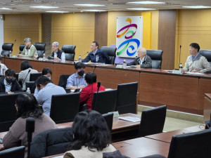 ▲整備防疫量能，高市召開登革熱防治會議跨局處合作。