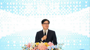 ▲陳其邁指出，高雄獎是代表高雄精神與文化重要獎項，邀請市民朋友參觀高美館欣賞精采得獎作品。