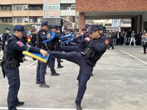 強化大甲媽祖遶境維安，縣警局成立「機動應變隊」。圖／記者鄧富珍翻攝