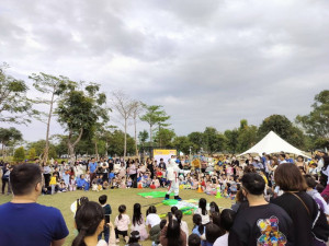 ▲高雄兒童藝術節在衛武營登場，首日即20萬人一同《樂高雄》。