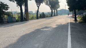 ▲高市府用轉爐石改善橋科聯外道路，讓筆秀東路筆直順暢用路更安全。