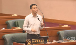嘉義市議員鄭光宏建議市府，應優先增加BRT班次，並精準、完整論述輕軌建設／陳致愷翻攝