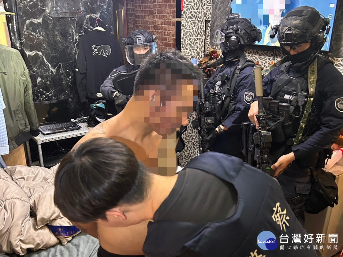 桃園地檢署指揮中壢分局偵破改槍工廠與毒品分裝場。