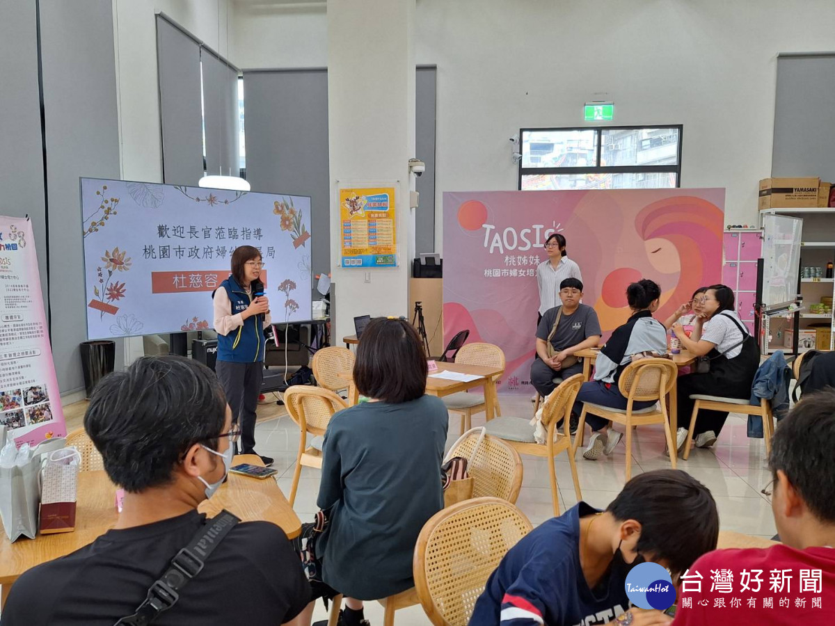 桃市府辦理母親節市集，「桃姊妹禮盒」溫暖登場。