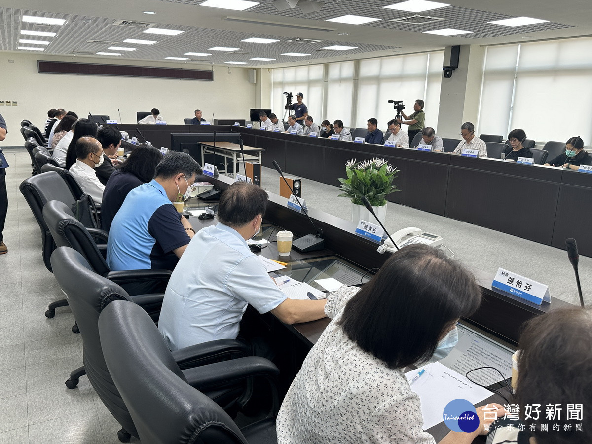財政處報告中央將短撥經費。（記者扶小萍攝）