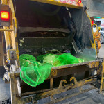 嘉義縣環保局日前退運一輛市公所垃圾車，經查嚴重違反鹿草焚化廠廢棄物進場標準／嘉義縣府提供
