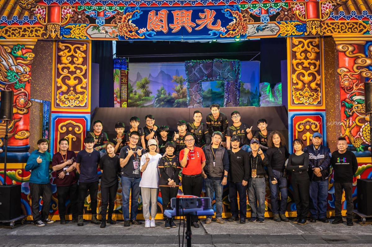 彰化縣表揚傑出演藝團隊，光興閣掌中劇團再獲Taiwan Top肯定。圖／彰化縣政府提供