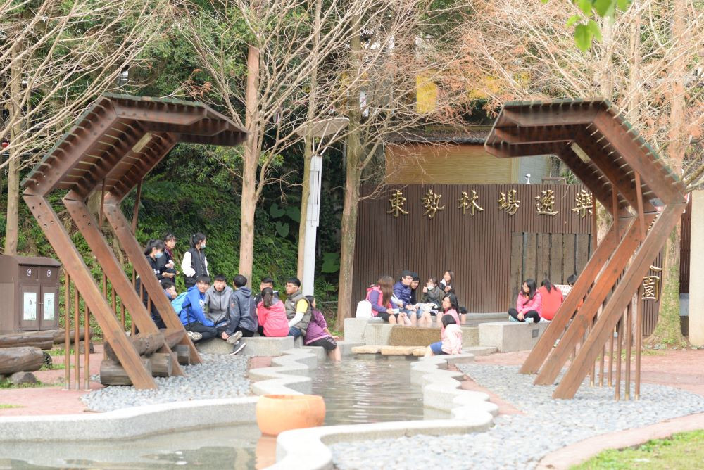 東勢林場濯足園讓遊客在在走完林場步道後，可以泡湯舒緩。(圖/東勢林場)
