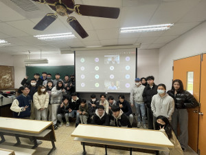 中原大學攜手台灣資料科學協會推動跨校合作，開設頂石課程，培養AI賦能資料科學專業。