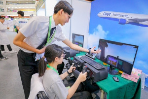 專題製作競賽。林重鎣翻