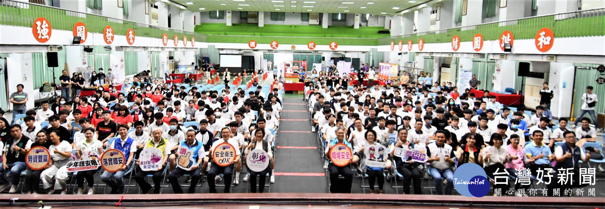 彰化職安開麥拉，推動職業安全文化向下扎根校園。圖／記者鄧富珍翻攝