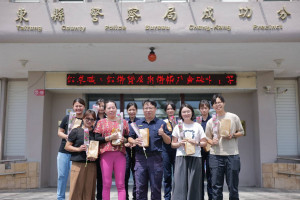 母親節溫馨祝福　成功分局感謝女警無私奉獻