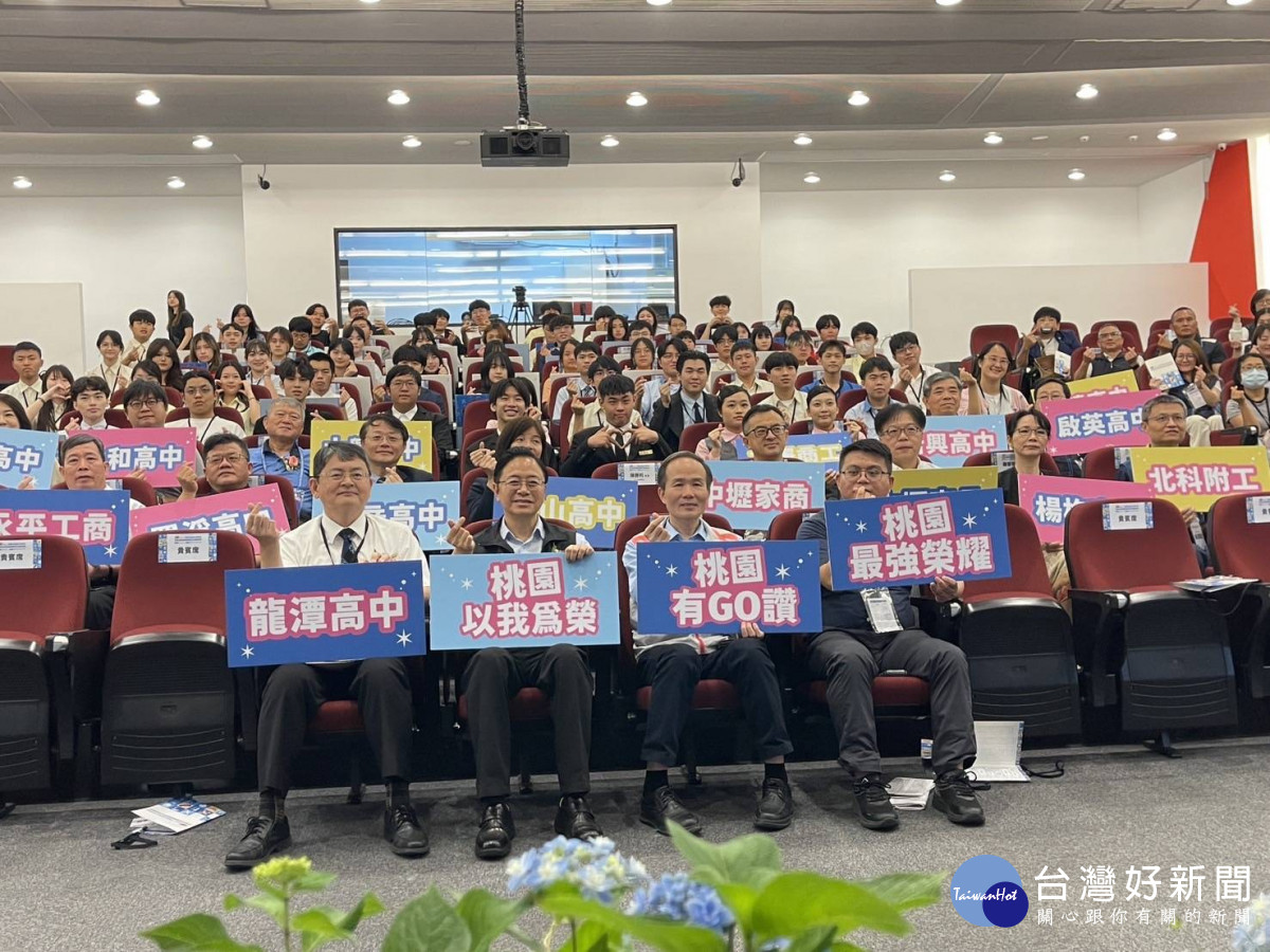 張善政出席高中技藝技能競賽績優學生頒獎典禮        表揚優秀技職學生