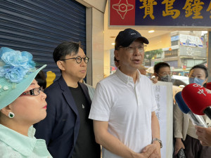 國民黨主席朱立倫（中）（圖／國民黨提供）