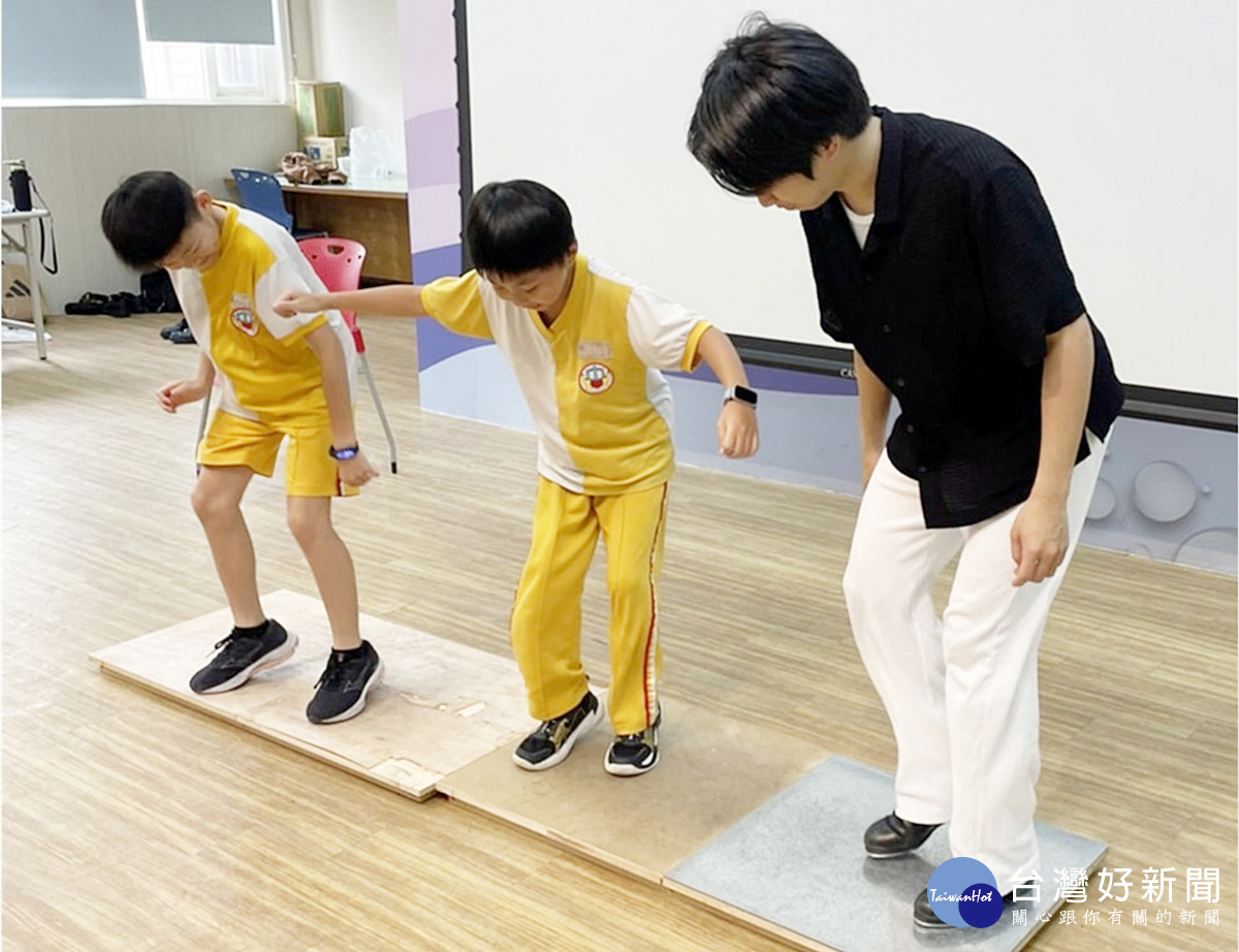 桃園大忠國小「大明星小跟班」       成功點燃孩子創意與學習熱情