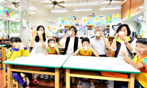 彰縣推「生生有鮮乳」，9萬多學童每週一瓶免費國產鮮乳。圖／記者鄧富珍攝