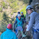 登山客失足墜落邊坡下約五十公尺，同行友人撥打119請求協助／嘉義縣警察局提供