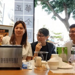 朱凱翔開黃腔，揶揄李孝亮找不到朱立倫，「我還以為你又要攔轎陳情了」、「主席，恕我攔轎」，一旁鍾沛君沒有表現不舒服。（圖／翻攝YOUTUBE）
