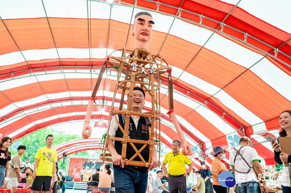 桃園市副市長蘇俊賓出席「2025大溪客庄神農文化祭活動」。