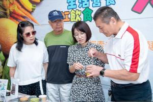 課程由葉鈺雯老師設計，結合質地調整、彩虹食材與實作體驗，助病友與家屬提升居家飲食照護信心。圖／彰基提供