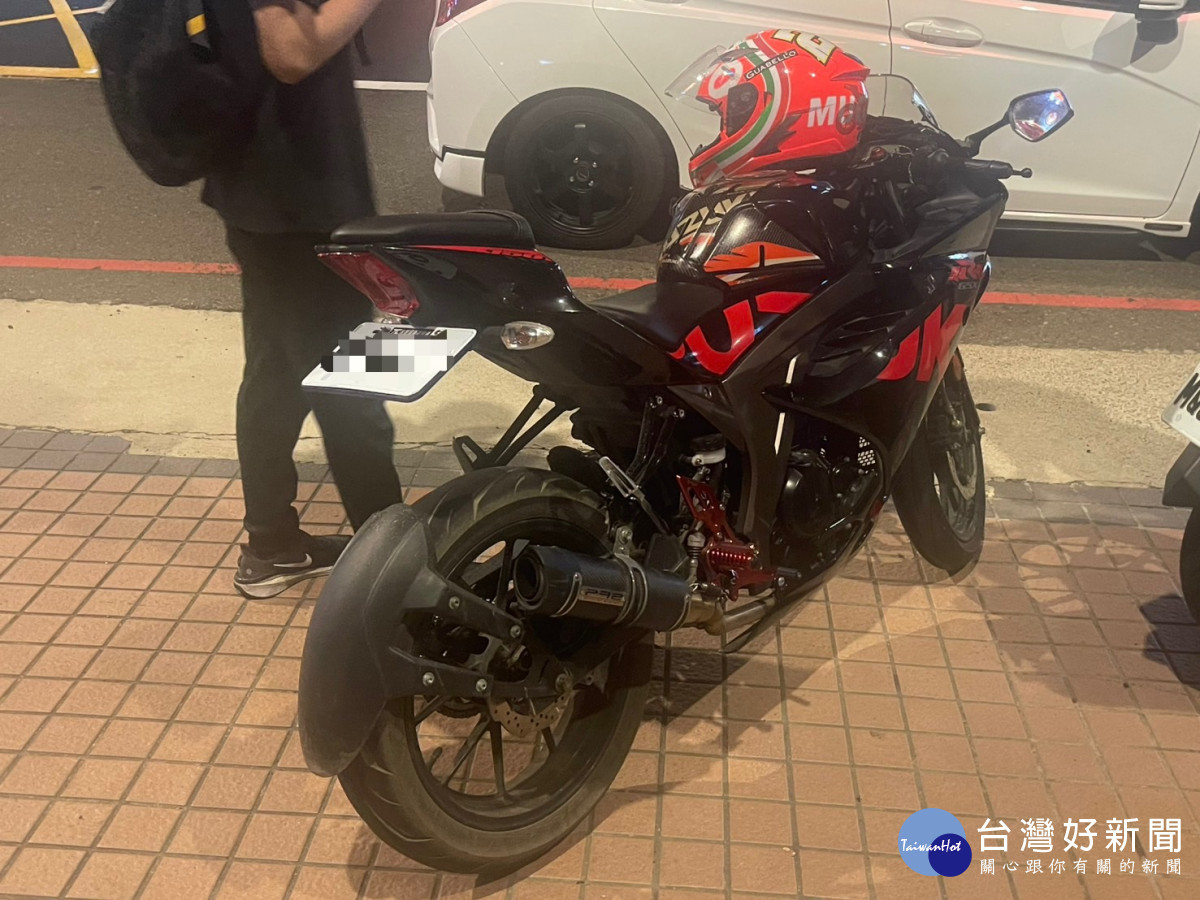 楊梅警靜桃專案取締噪音車、酒後駕車。