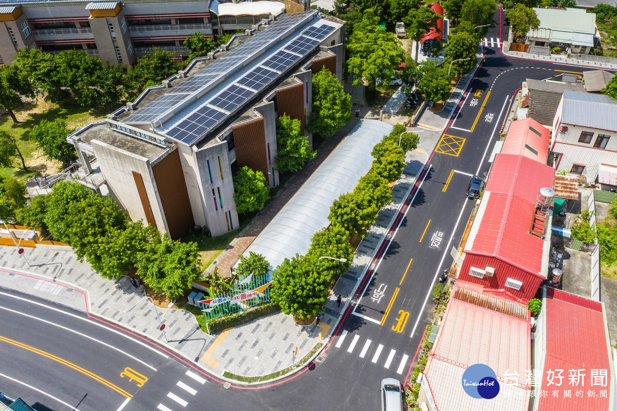 嘉義市政府今(22)日於北園國小舉辦「嘉義市北園國小及北園國中通學步道工程」竣工典禮／林詩涵翻攝