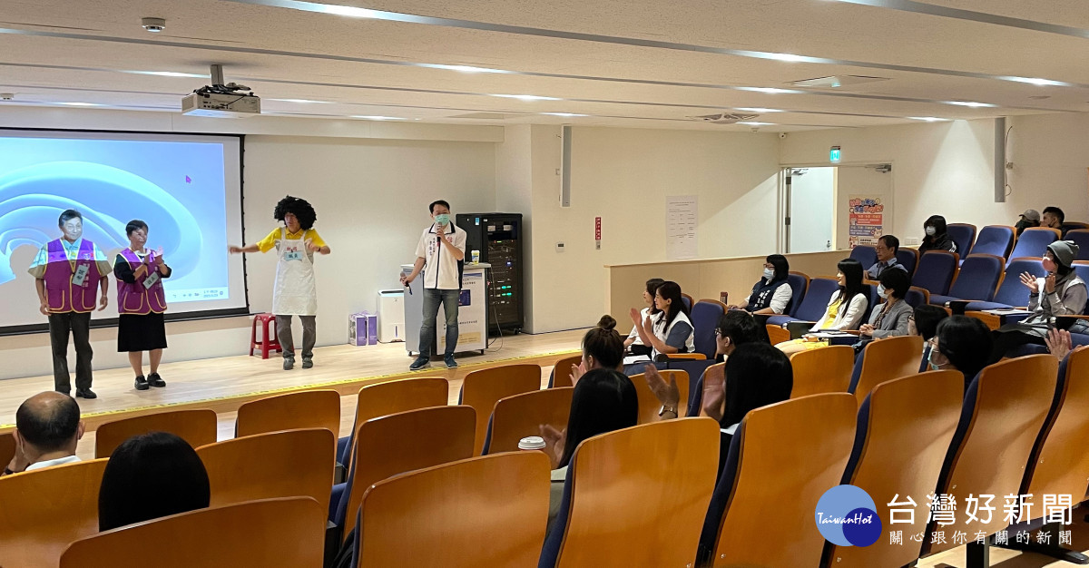 政風室主任李佳霖表示，提醒同仁在執行職務時，應避免不當利益輸送，並落實程序正義。