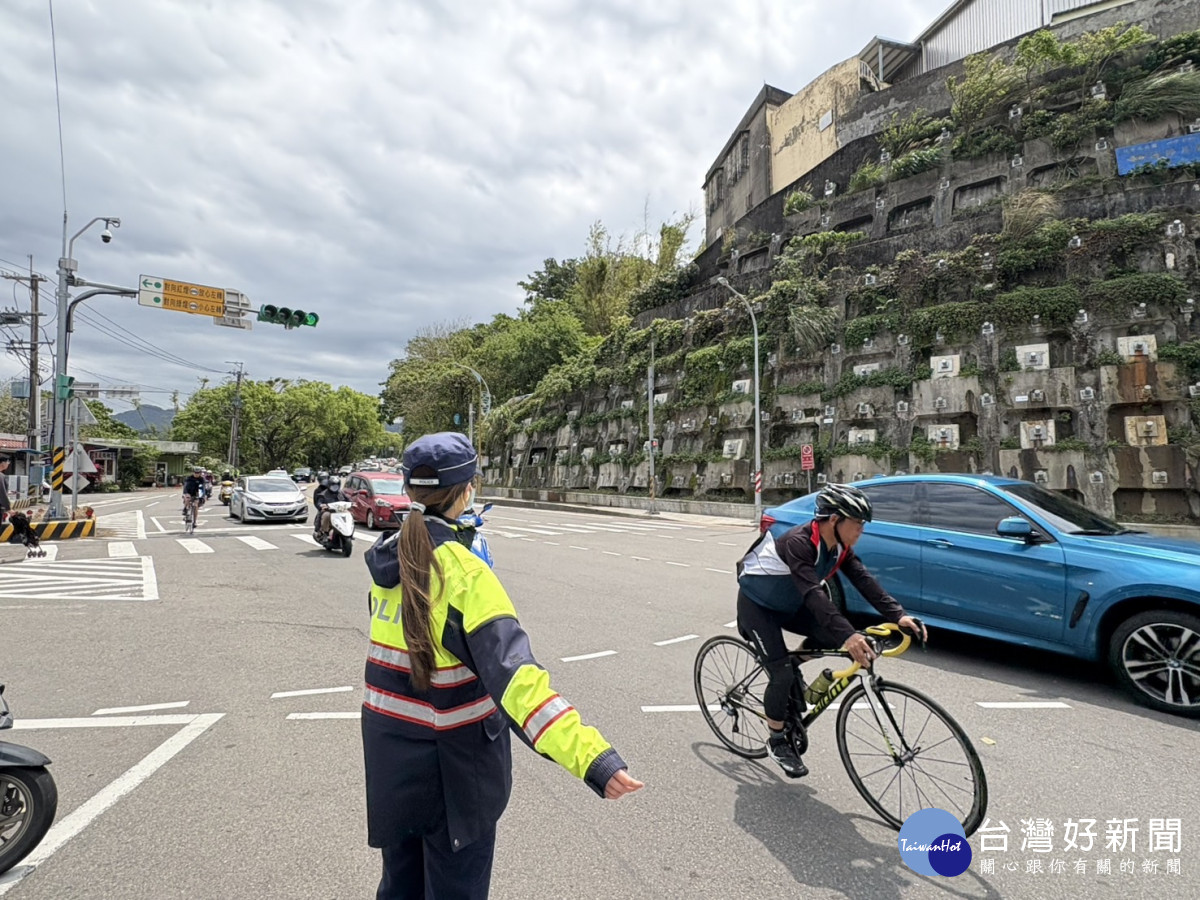 端午節連假人潮湧入，大溪警方交通疏導措施上路。