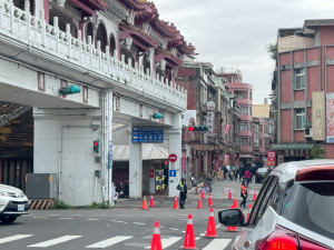 端午節連假人潮湧入，大溪警方交通疏導措施上路。