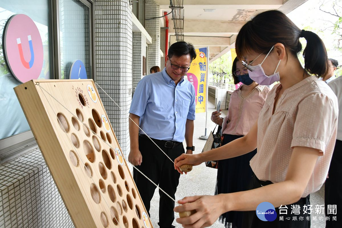 今年以「科學就在身邊」為主軸，精心規劃 4 項具互動性與生活連結的實驗活動，讓學生能以不同的角度理解物理與化學原理。