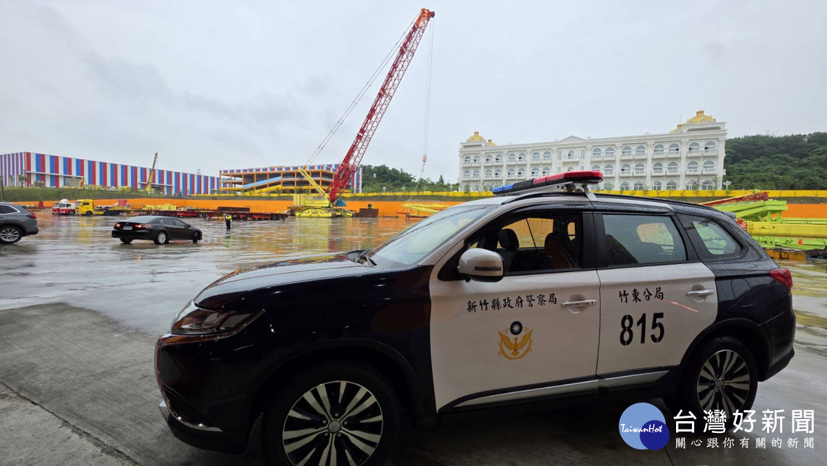 巡邏車選用高規格頂級配備，市場價格高達新台幣130萬元。