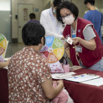 ▲高醫於啟川大樓一樓大廳舉辦戒菸週活動。