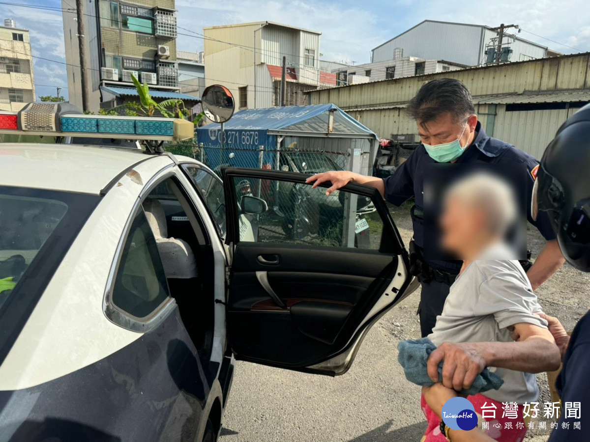 失智老婦端午節外出迷途，熱心民眾及警方協助平安返家。