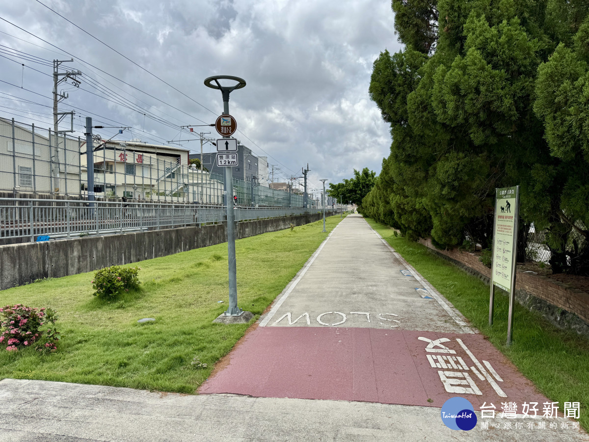 「綠空廊道」距離「東、后豐自行車道」僅約2公里，無專用自行車道串聯。
