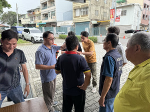 市公所警方民代學校代表都到場會勘。（南投市公所提供）