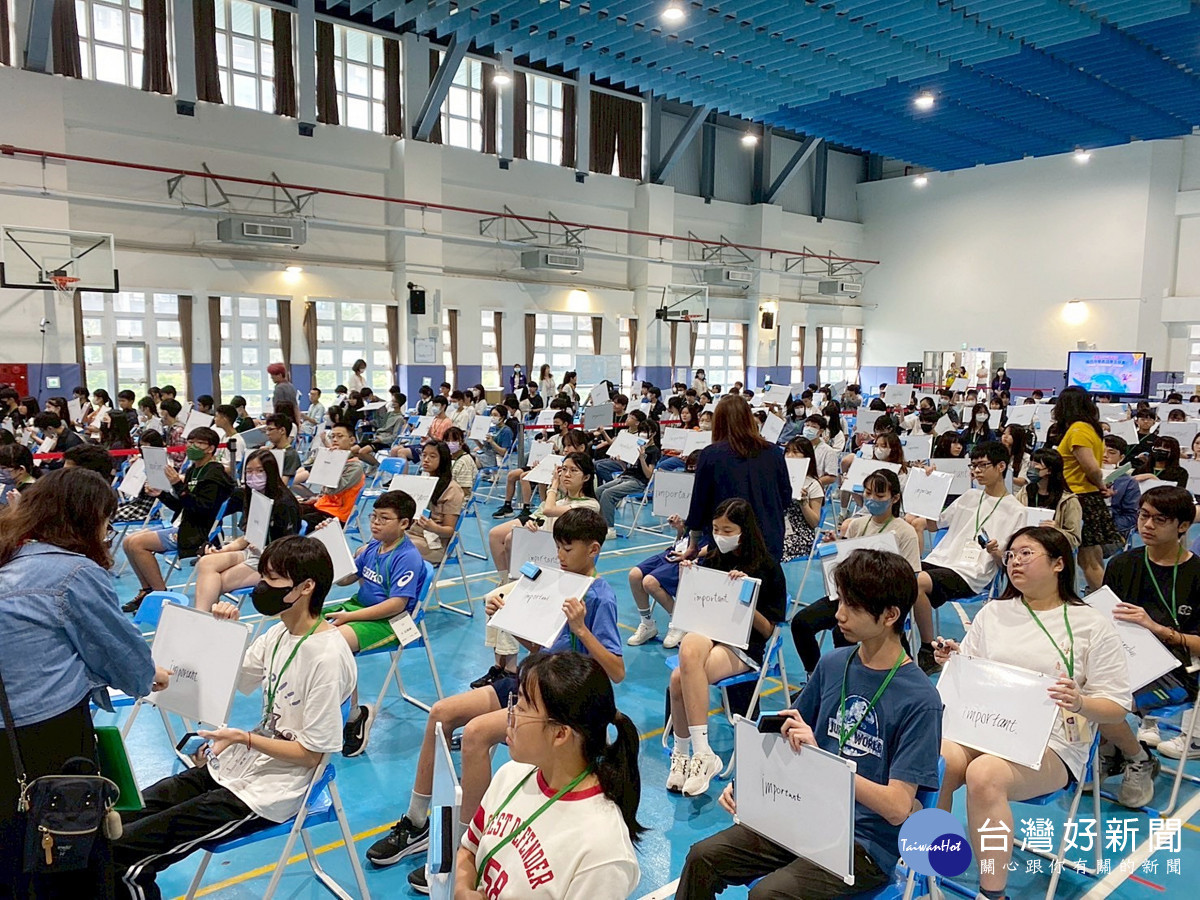 字字珠璣、拚出未來        桃園市英語單字競賽火熱開戰
