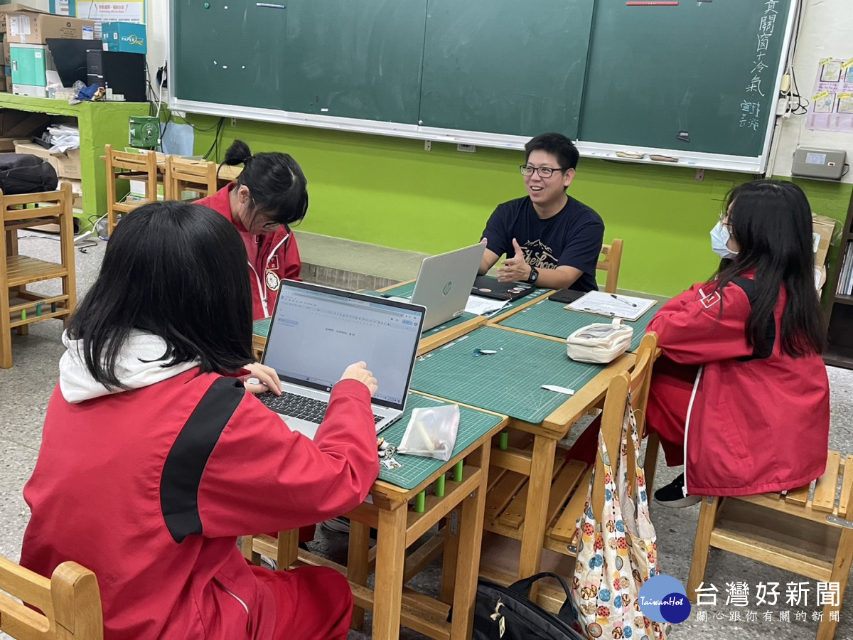 邀請桌遊老師指導桌遊製作